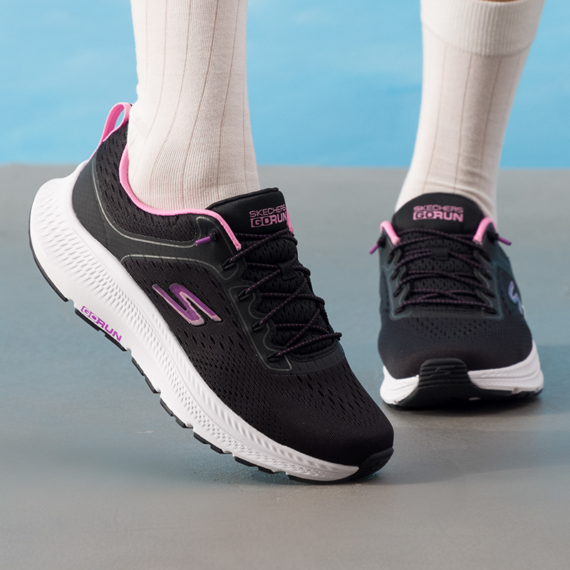 أحذية سكيشرز النسائية الأصلية، - مراجعة Lightweight Road Running Shoes وسعره