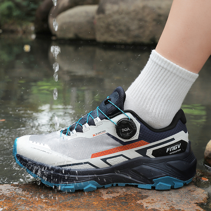 أحذية الجري على الدروب، تصميم  - مراجعة Lightweight Road Running Shoes وسعره