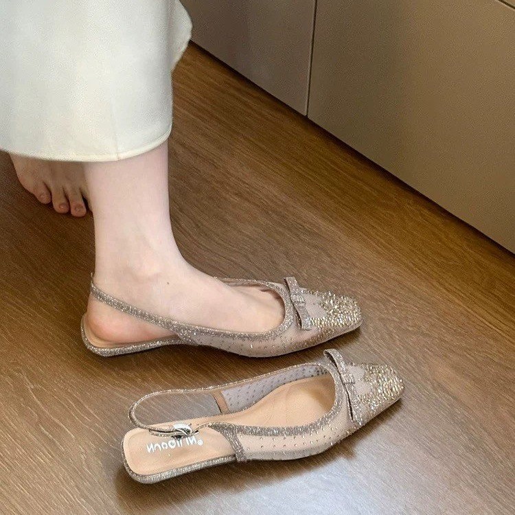 صنادل نسائية مسطحة خفيفة الوزن - مراجعة Sandals وسعره