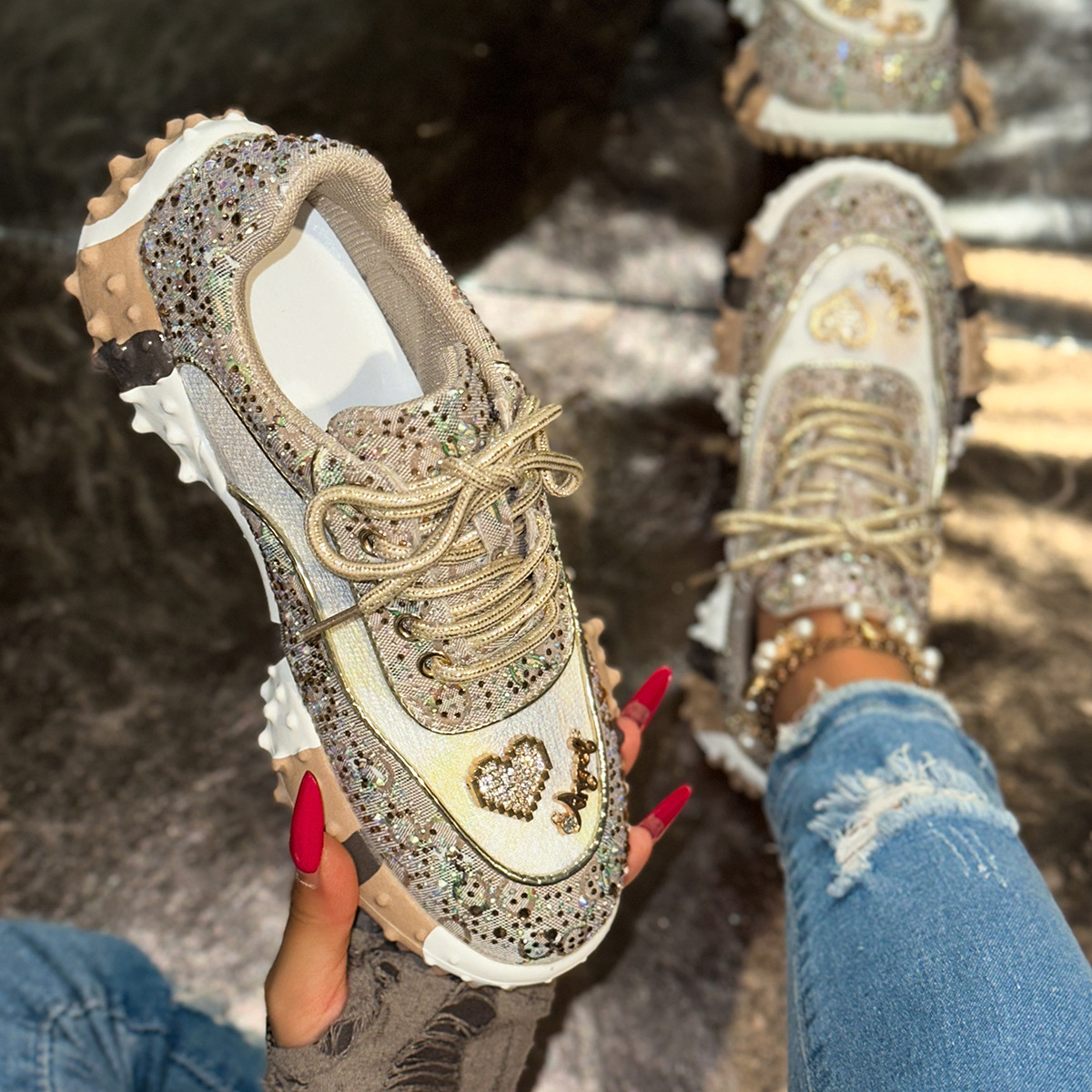 أحذية رياضية نسائية لربيع 2026 - مراجعة Breathable Mesh Athletic Shoes وسعره