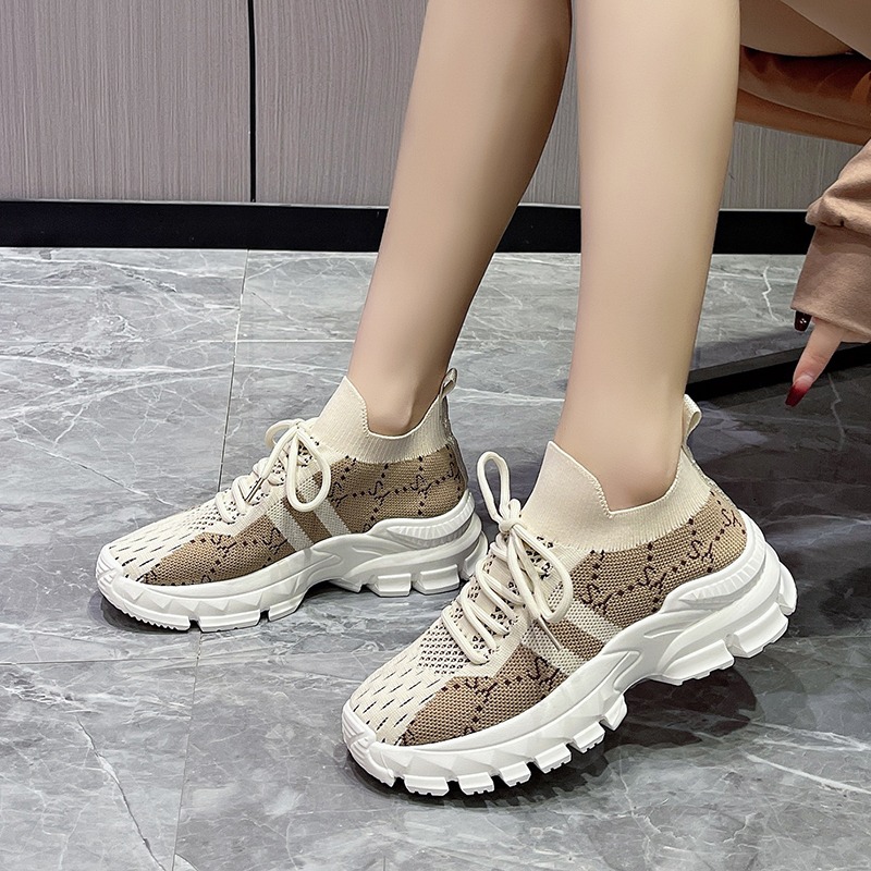 أحذية رياضية نسائية جديدة لعام - مراجعة Knit Fabric Lace Up Sneakers وسعره